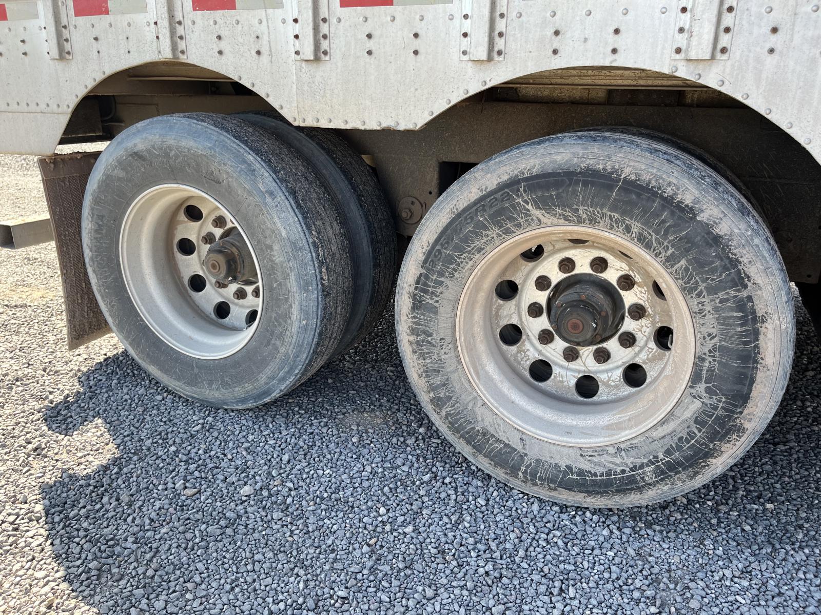 ./imagenes/INVOICE/2019/18273/REMOLQUE GANADERO MERRITT (9).JPG